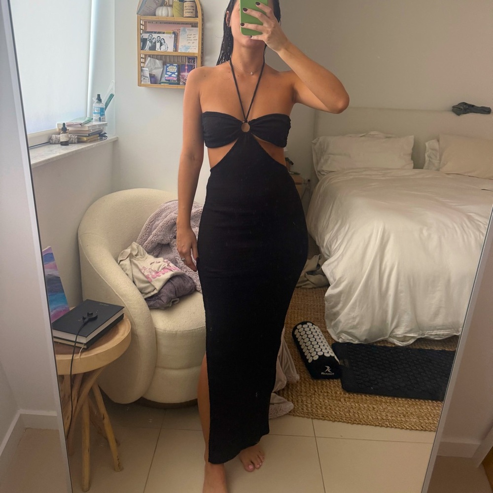 Chic Black Backless Halter Dress